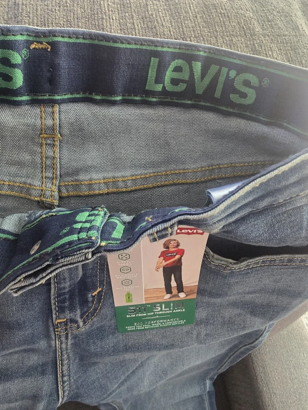 Levi's Kids Flare Jeans in Medium Blue Wash
